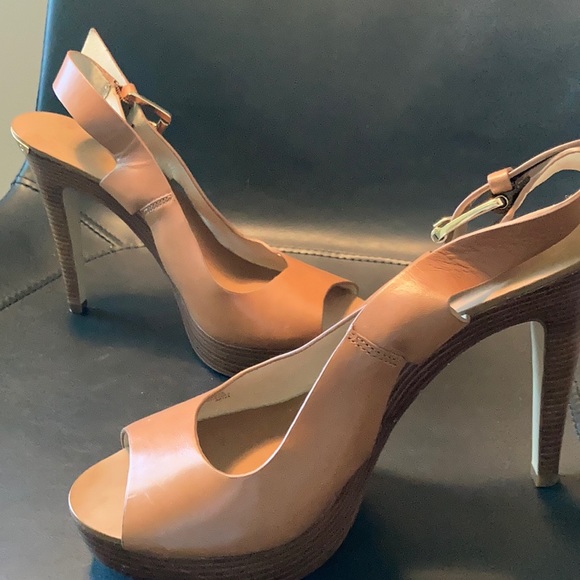 MICHAEL - Picture 1 of 4